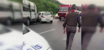 Arnavutköy'de iki otomobilin çarpıştığı kaza kamerada