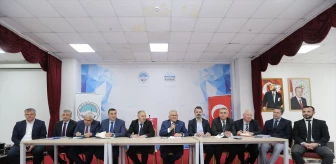 Kayseri Büyükşehir Belediye Başkanı Muhtarlarla İstişare Toplantısı Gerçekleştirdi