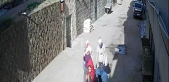 Şanlıurfa'da Bohçacı Kılığındaki 3 Kadın Hırsızlık Yaptı