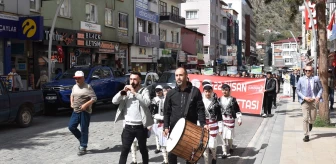Gümüşhane'de Turizm Haftası etkinlikleri kapsamında kortej yürüyüşü yapıldı