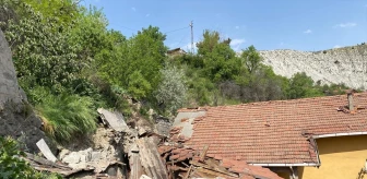 Karabük'te toprak kayması nedeniyle 4 ev boşaltıldı