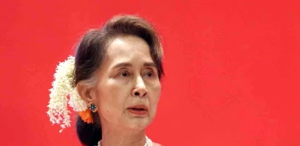 Myanmar'da devrik lider Aung San Suu Kyi ev hapsine alındı
