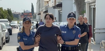 Adana'da bir dergi binasında iki kadını bıçakla yaralayan kadın tutuklandı