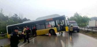 Büyükçekmece'de İETT otobüsü kaza yaptı