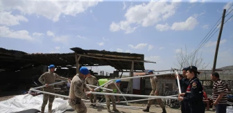 Tokat'ta depremzedelere jandarma çadır kurdu