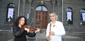 Diyarbakır'da Turizm Haftası etkinlikleri kapsamında müzik dinletisi