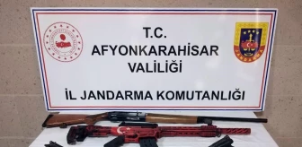 Afyonkarahisar'da Ruhsatsız Tabanca ve Tüfek Satışı Yapan Şahıslar Yakalandı