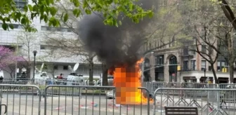 Eski ABD Başkanı Trump'ın duruşmasının yapıldığı mahkemenin önünde bir kişi kendini ateşe verdi