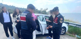 Bursa'da Jandarma Uygulaması: 25 Kişi Yakalandı, Uyuşturucu Ele Geçirildi