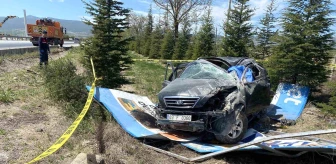 Isparta'da Otomobil Tabela İle Çarpışarak Takla Attı, Sürücü Hayatını Kaybetti