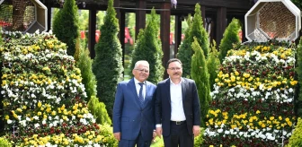 Vali Gökmen Çiçek, Büyükşehir Belediye Başkanı Memduh Büyükkılıç'ı ziyaret etti