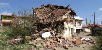 Yozgat'ta deprem sonrası hasar tespit çalışmaları yapıldı
