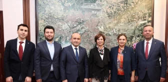AK Parti Eskişehir İl Başkanı Gürhan Albayrak, Eskişehir Büyükşehir Belediye Başkanı Ayşe Ünlüce'yi ziyaret etti