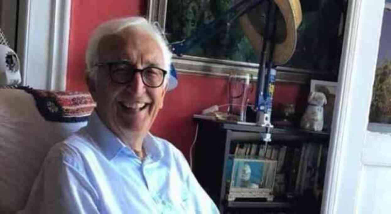 'Berzeg sendromu' mahalleyi boşalttı! Ünlü ekonomistten haber yok, vatandaşlar bir bir bölgeden kaçıyor 'Berzeg sendromu' mahalleyi boşalttı! Ünlü ekonomistten haber yok, vatandaşlar bir bir bölgeden kaçıyor