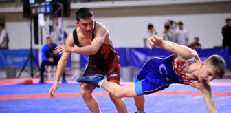 Sivas'ta Cenk İldem U15 Erkekler Grekoromen Güreş Türkiye Şampiyonası Tamamlandı