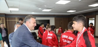 Çubuk Belediye Başkanı Engelsiz Spor Kulübü Sporcularını Ziyaret Etti