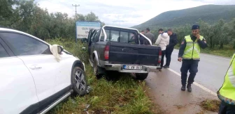 Bursa'da düğün konvoyunda 3 aracın karıştığı kazada 6 kişi yaralandı