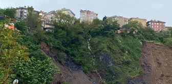 Gaziosmanpaşa'da toprak kayması nedeniyle tahliye edilen bina sayısı 30'a yükseldi! Hasarın boyutu gün ağarınca ortaya çıktı