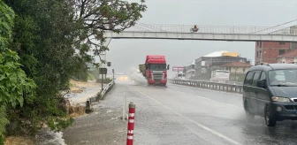 İstanbul'da Kuvvetli Yağış Trafiği Olumsuz Etkiledi