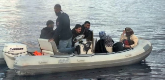 Muğla'da motor arızalı bottaki düzensiz göçmenler kurtarıldı