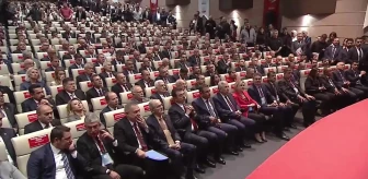 Özgür Özel: 'Nüfusun Yüzde 65'ine, Bu Salonda Bulunan 408 CHP'li Belediye Başkanı Hizmet Edecek'
