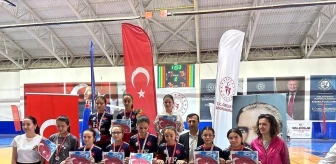 Seydikemer Gençlik ve Spor İlçe Müdürlüğü tarafından düzenlenen voleybol turnuvasında dereceye giren okullara ödülleri verildi