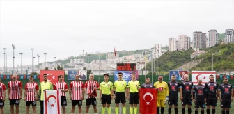 Trabzon Büyükşehir Belediyesi Karpaz-Trabzon Gönül Köprüsü Veteranlar Futbol Maçı Düzenledi