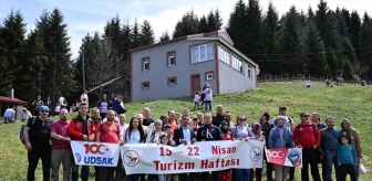 Trabzon'da Turizm Haftası etkinlikleri kapsamında Kadıralak Yaylası'nda doğa gezisi düzenlendi