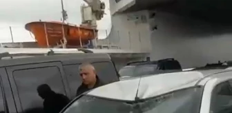 Marmara Denizi'nde Fırtına: Yalova-Yenikapı Feribotunda Araçlar Hasar Aldı