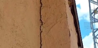 Tokat'ın Turhal ilçesinde deprem: Üçyol köyünde çatlaklar meydana geldi