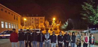 Edirne'de yasa dışı yollarla yurda giren 13 yabancı yakalandı