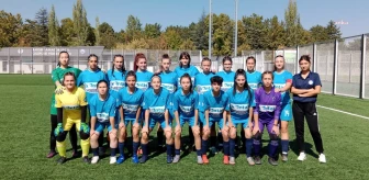 Eskişehir Büyükşehir Kadın Futbol Takımı Karşıyaka'yı 14-0 Mağlup Etti