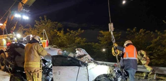 Eyüpsultan'da Otomobil Şarampole Yuvarlandı: Sürücü Ağır Yaralandı