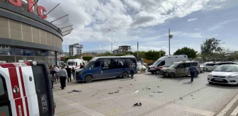 İskenderun'da Ambulans Kazası: 2 Yaralı