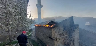 Tunceli'de camide çıkan yangın hasara neden oldu