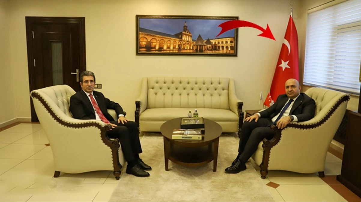 Yine Diyarbakır Belediyesi, yine aynı görüntü! Makam odasında da Türk bayrağını kaldırmışlar
