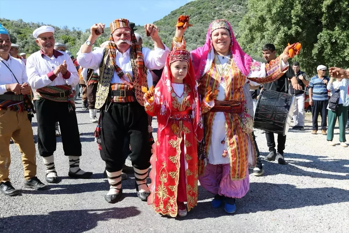 Antalya'da Likya Su Yolu Yürüyüşü ve Patara Yörük Göçü Etkinliği Gerçekleştirildi