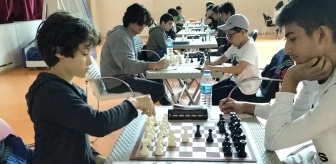 Bafra'da 23 Nisan Ulusal Egemenlik ve Çocuk Bayramı Satranç Turnuvası Başladı