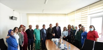 Kızılcahamam Belediye Başkanı Süleyman Acar, Ebeler Haftası'nı kutladı