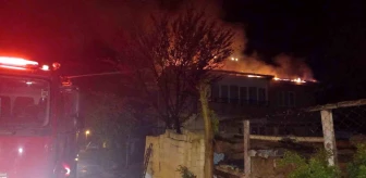 Lüleburgaz'da çatı yangını korkuttu