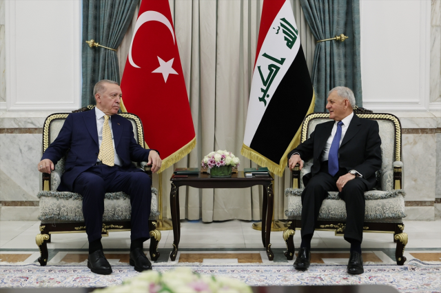 Cumhurbaşkanı Erdoğan, Irak Cumhurbaşkanı Reşid ile Bağdat'ta buluştu