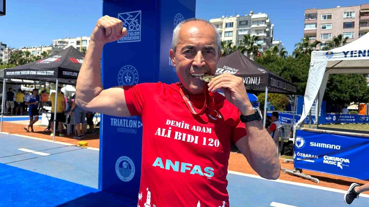 75 yaşındaki Ali Bıdı, Triatlon Türkiye Kupası'nda bir kez daha şampiyon oldu