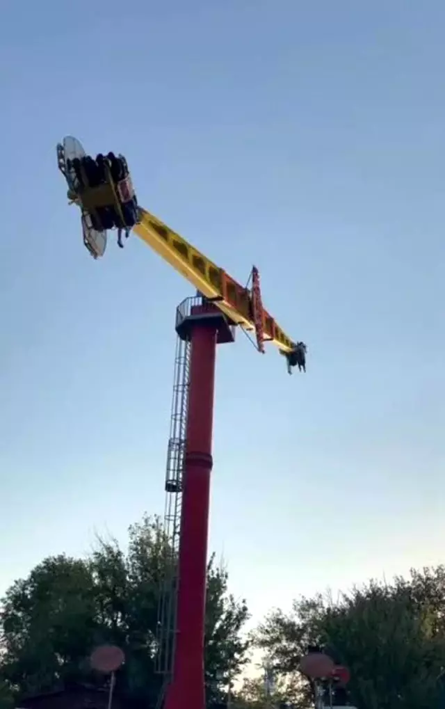 Ankara'da Lunaparkta Çalışan Genç Ağır Yaralandı Ankara'da Lunaparkta Çalışan Genç Ağır Yaralandı