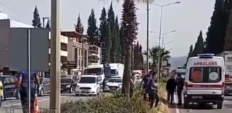 İzmir'de transit araç motosiklete çarptı: Çift hayatını kaybetti