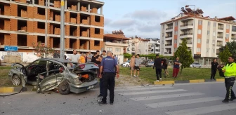 Muğla'da Otomobil Çarpışması: 1'i Çocuk 3 Kişi Yaralandı