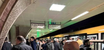 Üsküdar-Samandıra metro hattında teknik arıza seferleri etkiledi