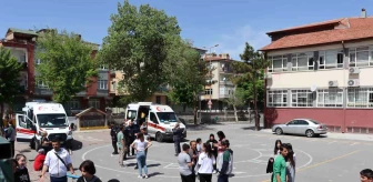 Kayseri'deki Okulda Köfte Ekmek Zehirlenmesi
