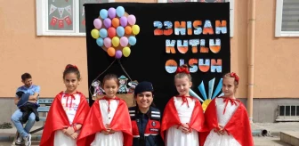 Düzce İl Jandarma Komutanlığı, 23 Nisan'da Çocuklarla Bayramlaştı