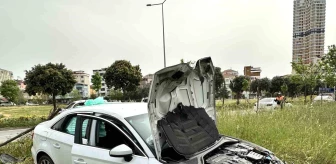 Kartal'da Otomobil Kazası: Sürücü Ağır Yaralandı