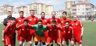Kayseri Şeker 2. Amatör Küme B Grubunda Bayraktarspor, Yeni Mahallespor'u 4-2 mağlup etti